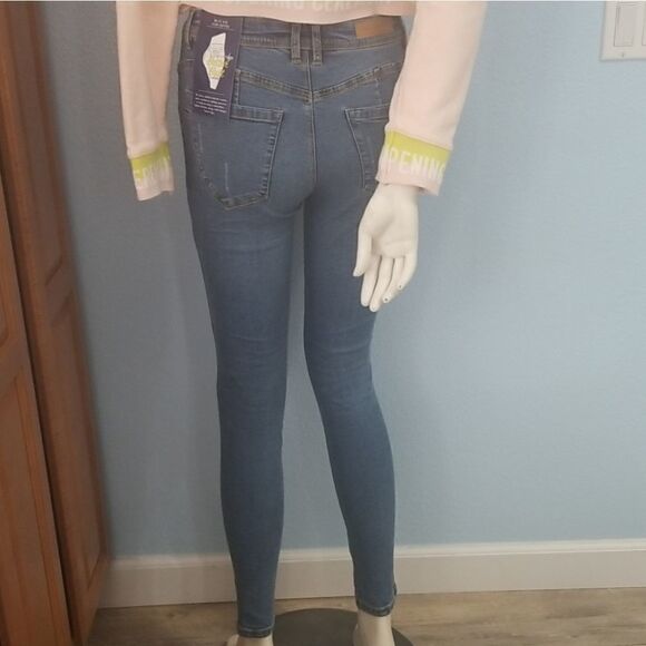 Blue Age Better Butt Jeans - Picture 5 of 11